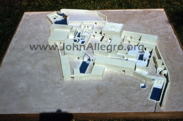 15 Model of Khirbet, Qumran.
